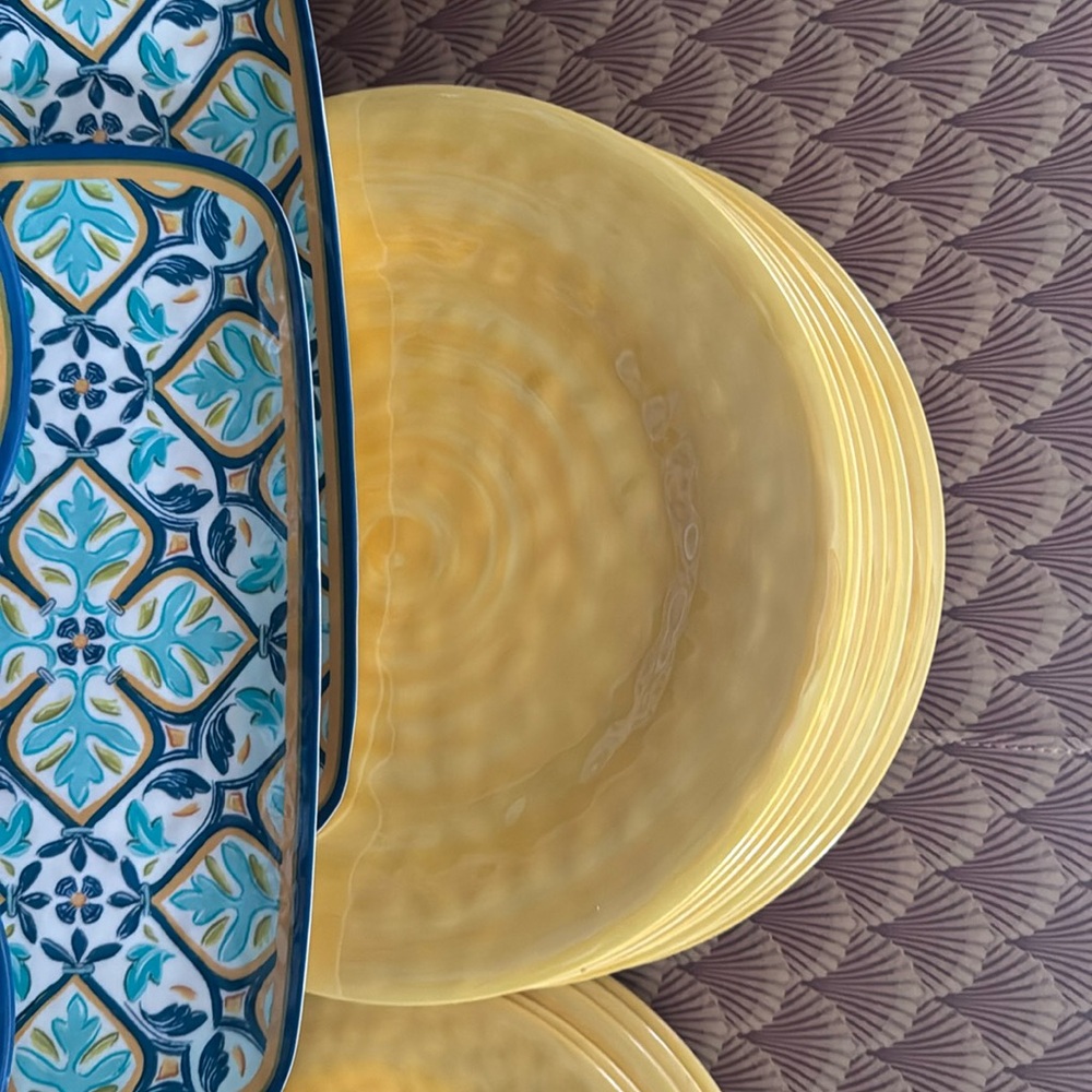 Bobby Flay Summertime Dinnerware